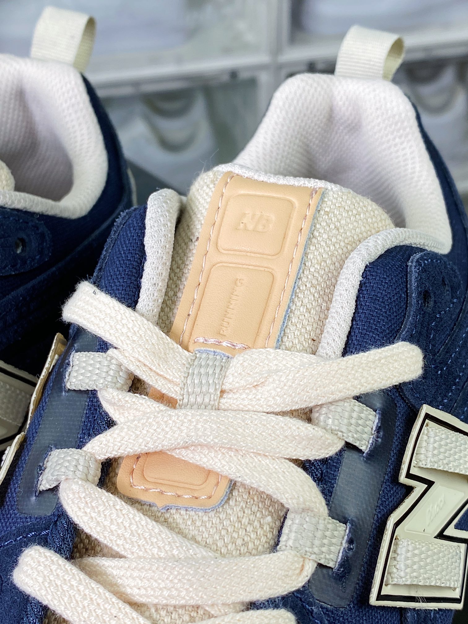 240 新百伦New Balance M1906R系列低帮复古老爹风休闲运动慢跑鞋“藏蓝杏仁茶黄”M1906FB