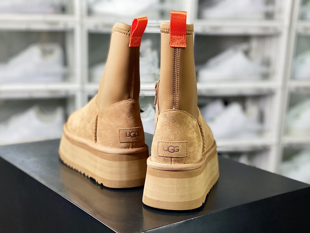 360 UGG W Classic Ultra Mini Platform 新奇系列经典短靴“卡其黄”