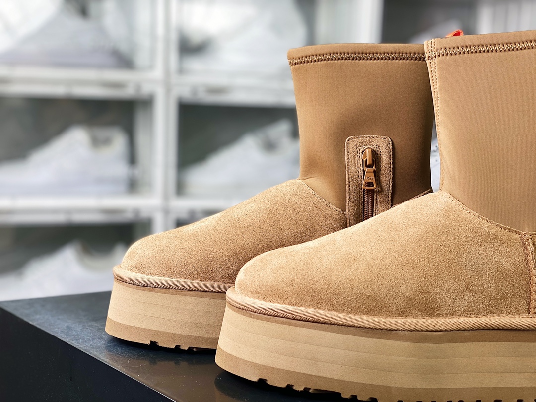 360 UGG W Classic Ultra Mini Platform 新奇系列经典短靴“卡其黄”