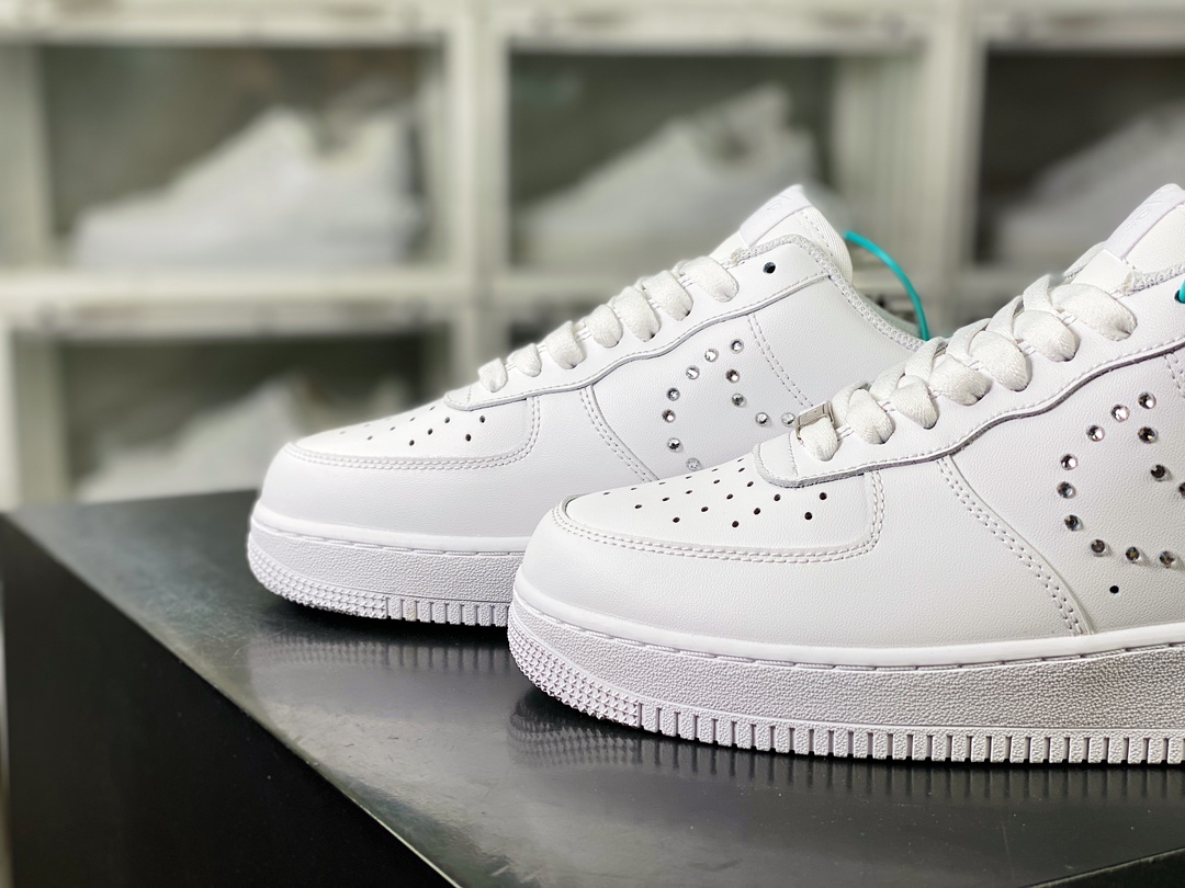 200 Air Force 1 07 Low”White/Metallic Silver”空军一号经典低帮百搭休闲运动板鞋“白银钻石钩子”FQ8887-100