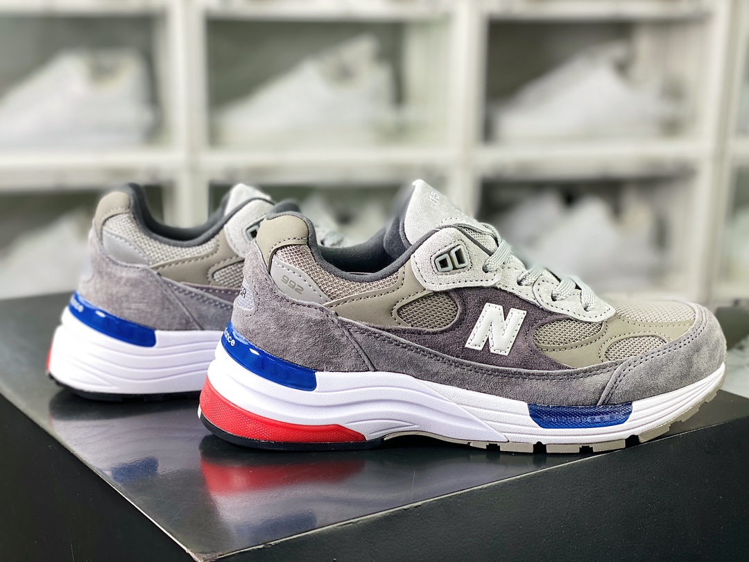 240 New Balance Made in USA M992系列美产血统跑步鞋“s深灰白兰”M992AG