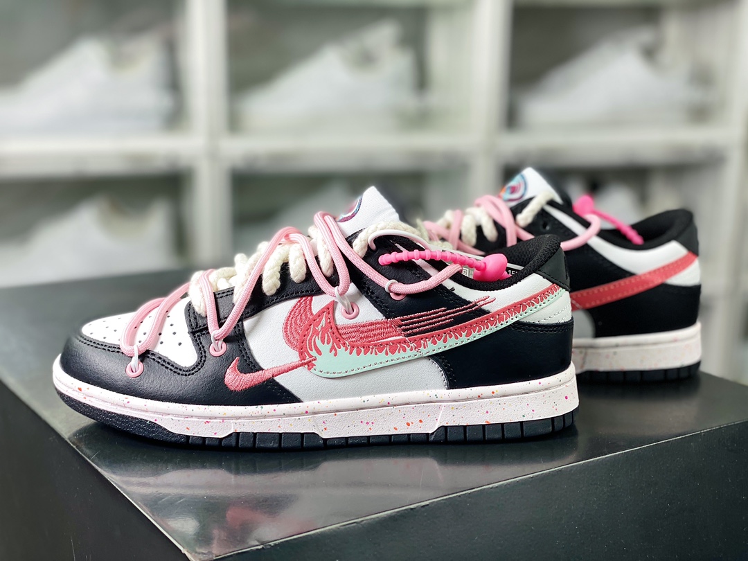 260  SB Dunk Low"Multi-Color/Swoosh"扣篮系列低帮板鞋“告白黑白粉火焰绑绳三钩子”FD4623-157