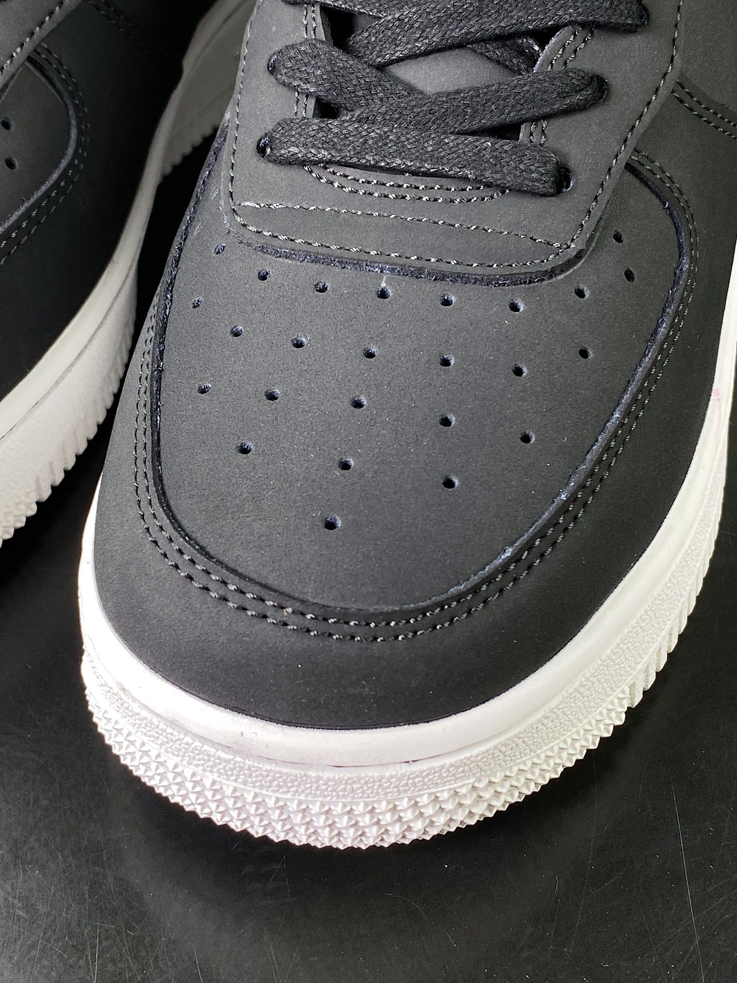 220 Air Force 1 '07 Low LX"Off Noir"空军一号经典低帮百搭休闲运动板鞋“磨砂皮黑”DQ8571-001