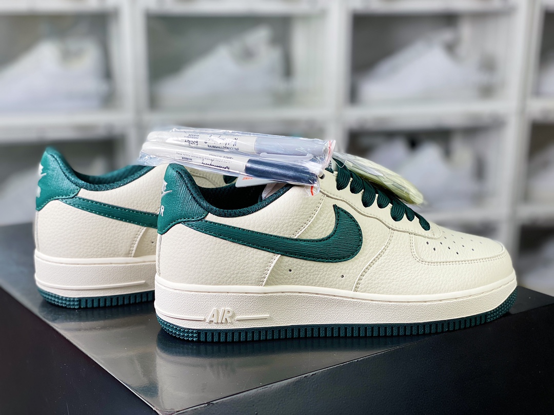 240 Air Force 1'07 Low Retro SP 空军一号系列低帮经典板鞋“皮革米白深绿木纹钩子”PO3699-807