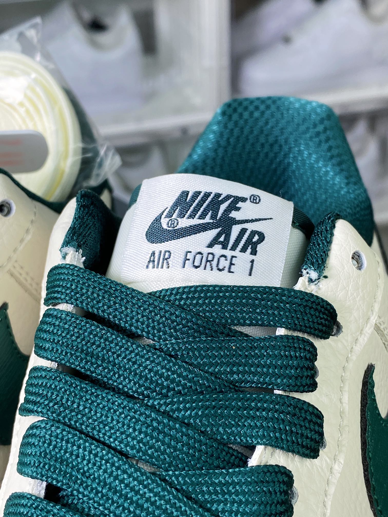 240 Air Force 1'07 Low Retro SP 空军一号系列低帮经典板鞋“皮革米白深绿木纹钩子”PO3699-807