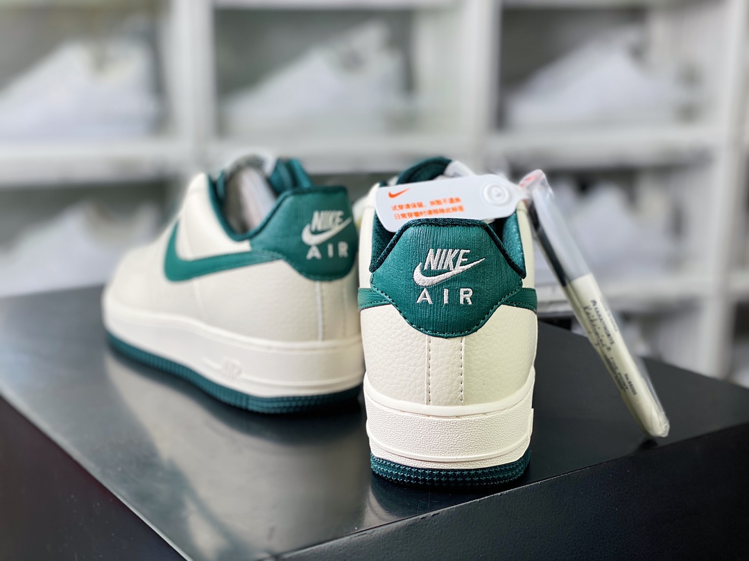 240 Air Force 1'07 Low Retro SP 空军一号系列低帮经典板鞋“皮革米白深绿木纹钩子”PO3699-807