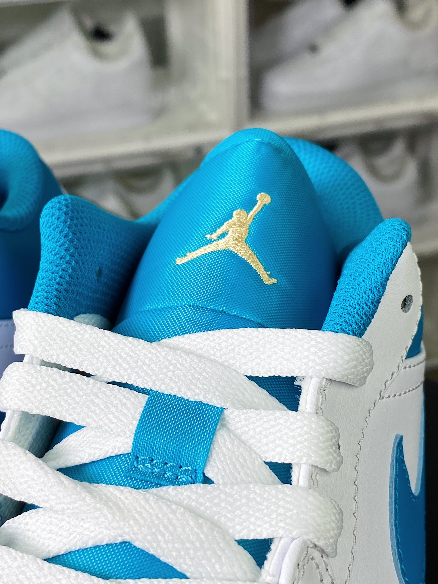 Air Jordan 1 Low ”White/Teal” AJ1 Jordan first generation low-top classic basketball shoes ”White Blue North Carolina Blue” 553558-174