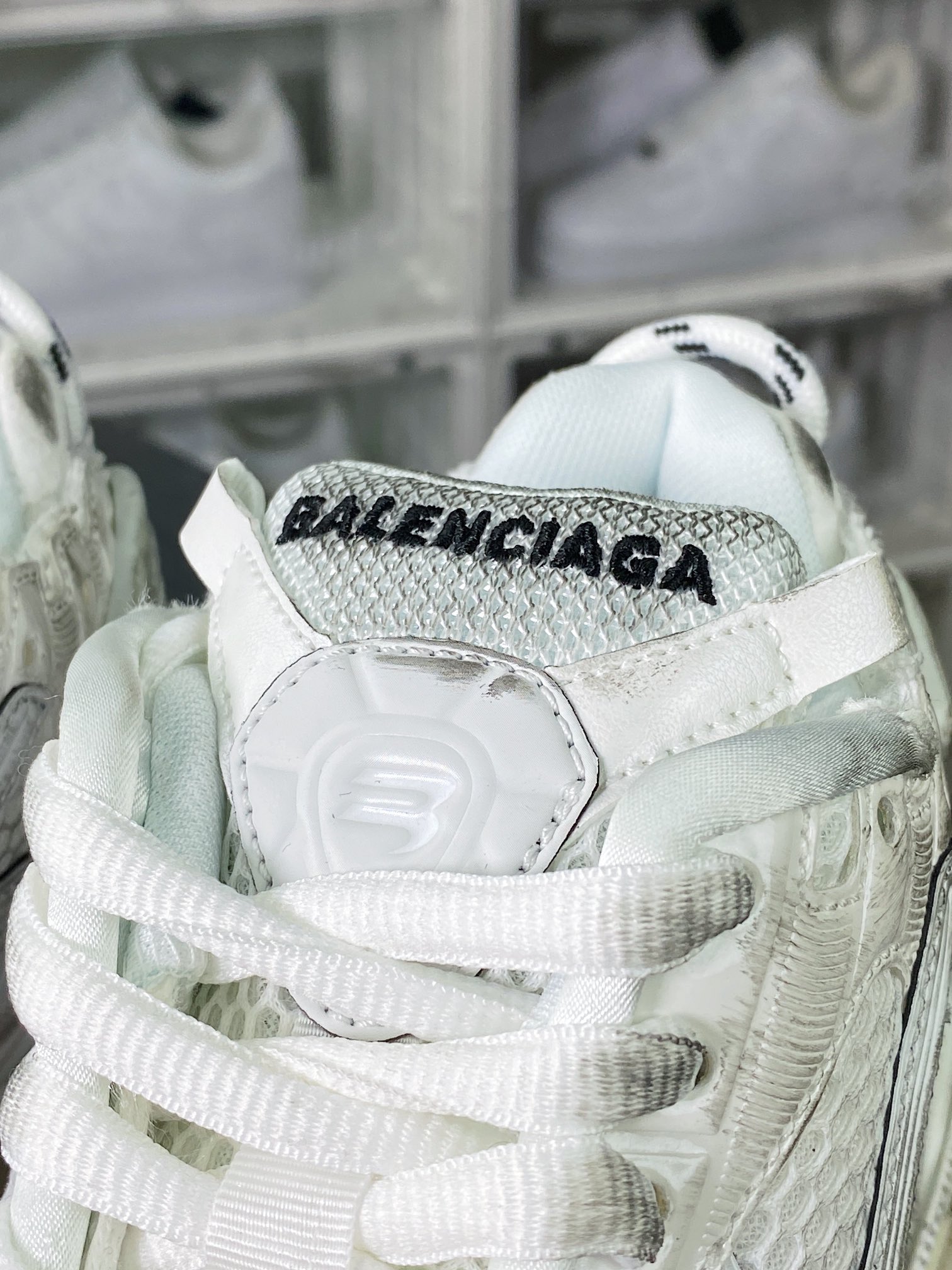 BALENCIAGA Runner Sneaker”White/Black/Khaki”2.0 jogging series low-top jogging shoes ”2.0 deconstruction destruction white black khaki yellow”