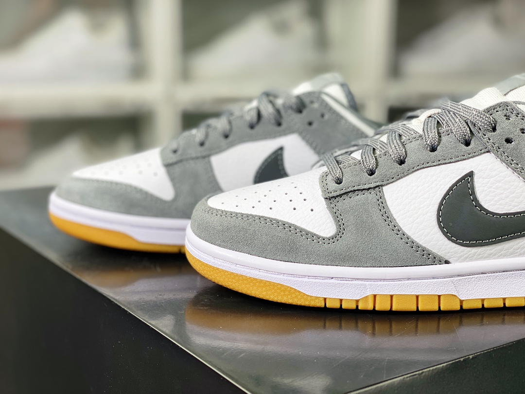 SB Dunk Low ”Smoke Grey/Gum” Dunk Series Low-top Sneakers ”Smoke Grey/Gum Reflective Rubber Sole” FV0389-100