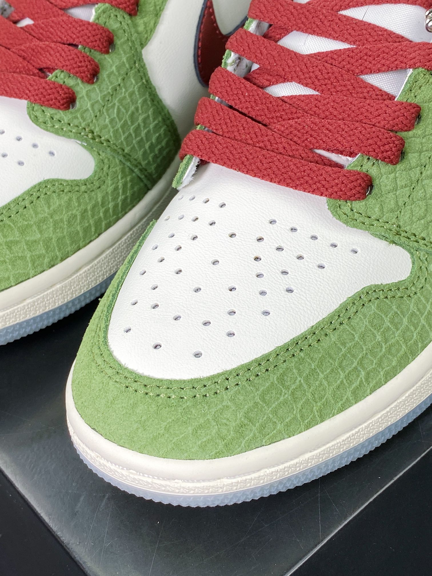 320 Air Jordan 1 Low OG ”Year Of The Dragon”AJ1乔丹一代篮球鞋“龙年白绿金酒红”FN3727-100