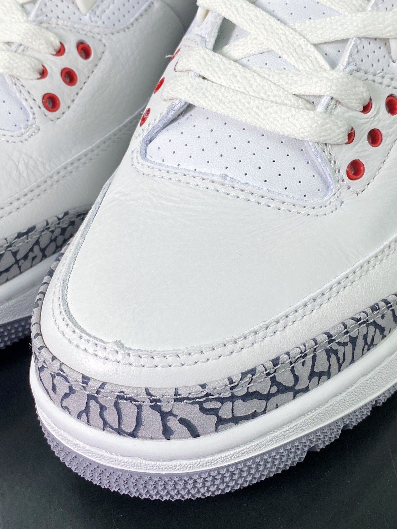 280 耐克Nike Air Jordan 3 Retro”White Cement Reimagined”迈克尔·乔丹篮球鞋“白水泥爆裂纹氧化黄”DN3707-100