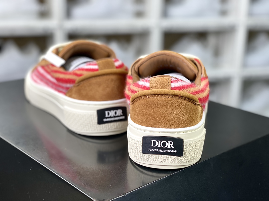 450  Dior B33 Low Top Sneakers"Oblique"B33系列低帮经典板鞋“翻毛深棕红白条纹”3SN303ZWR_H763