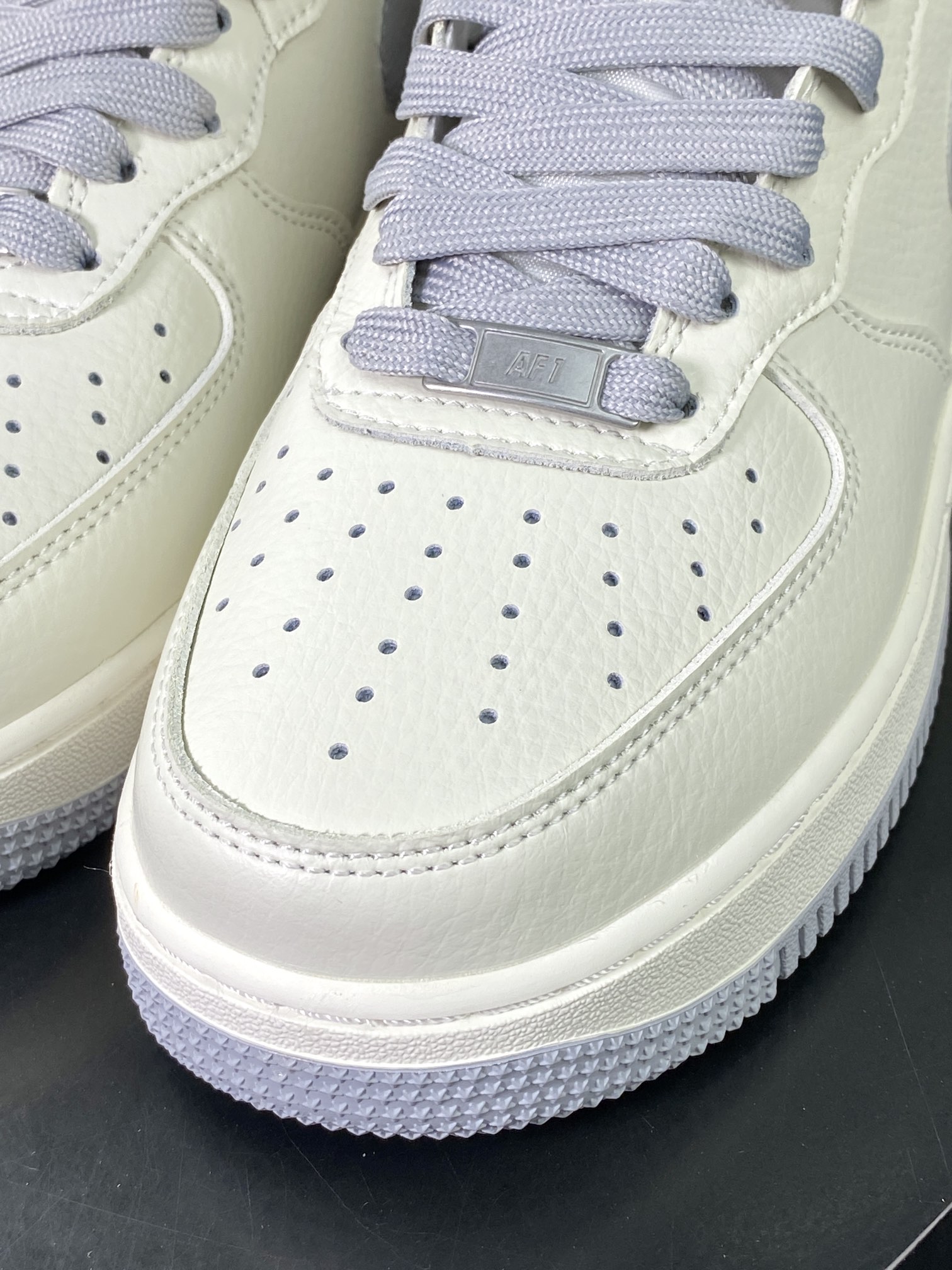 260 Air Force 1’07 Mid "Beige/Grey"空军一号板鞋“皮革米白烟灰”PA0920-608