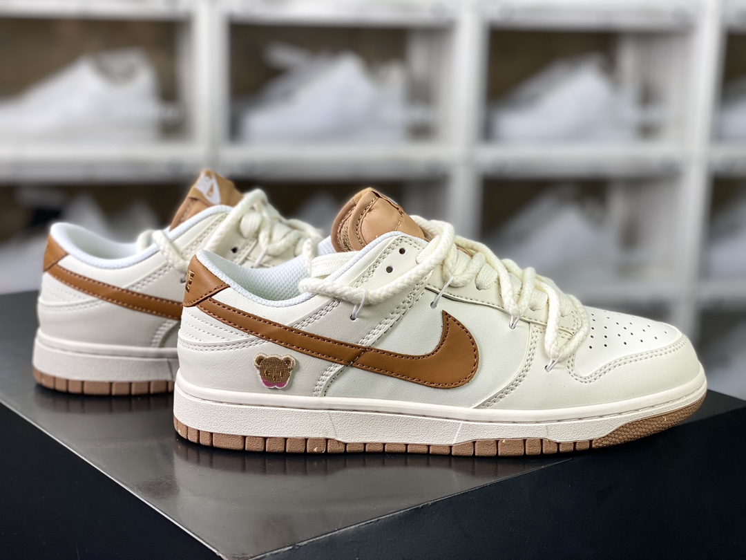 SB Dunk Low”Beige Brown Bear”扣篮系列低帮板鞋“米白棕豆乳熊仔绑绳”DD1873-200