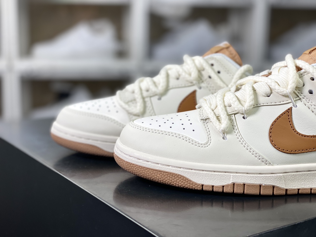 SB Dunk Low”Beige Brown Bear”扣篮系列低帮板鞋“米白棕豆乳熊仔绑绳”DD1873-200