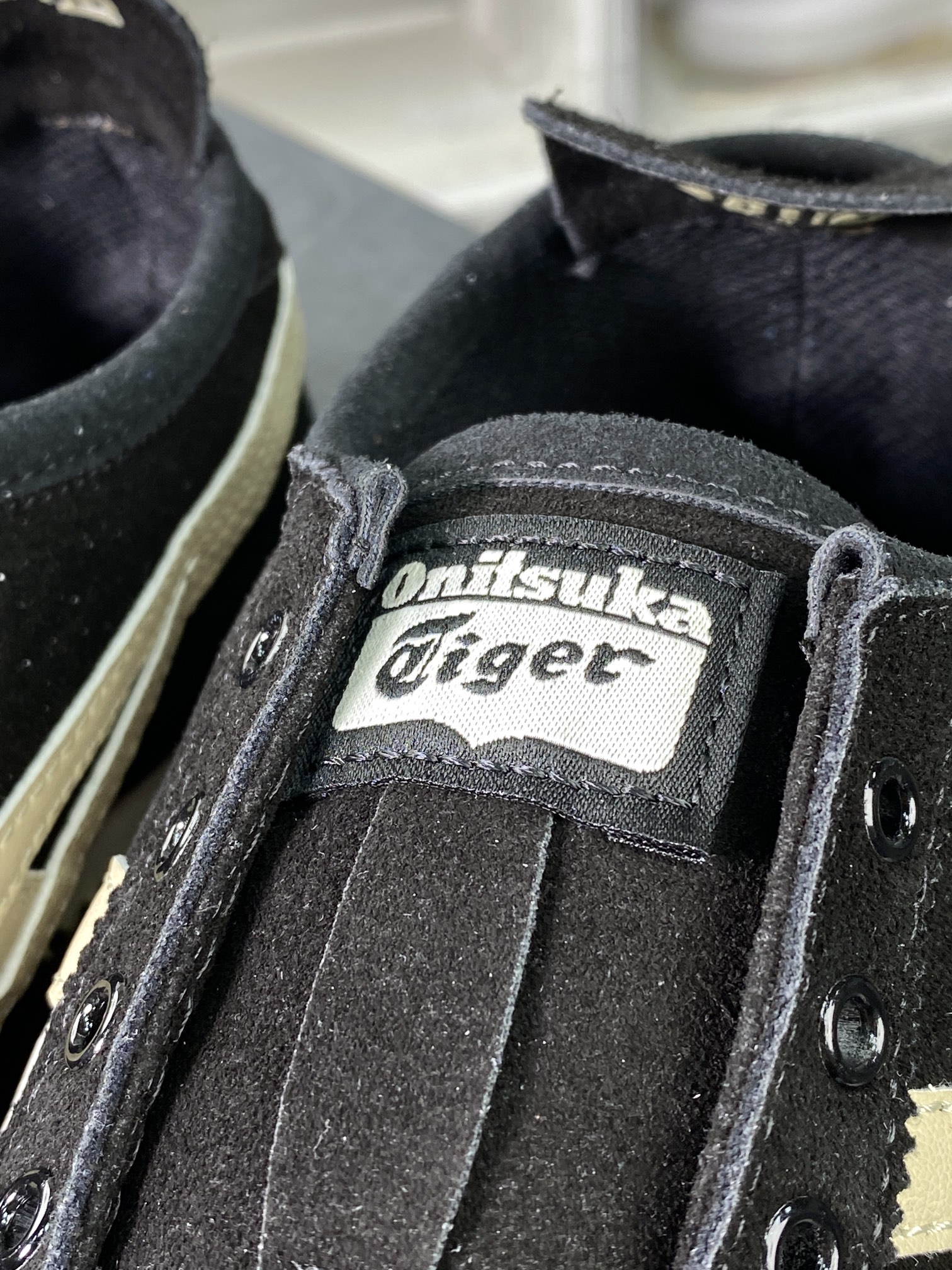 160 鬼塚虎/Onitsuka Tiger Mexico 66 Slip-On 墨西哥慢跑鞋“麂皮米白黑”1183B782-001