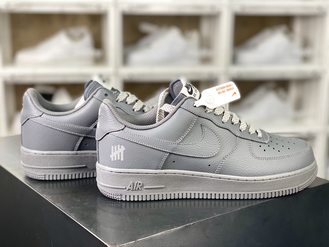 240 Air Force 1'07 Low 空军一号低帮经板鞋“皮革灰白”CZ6767-108