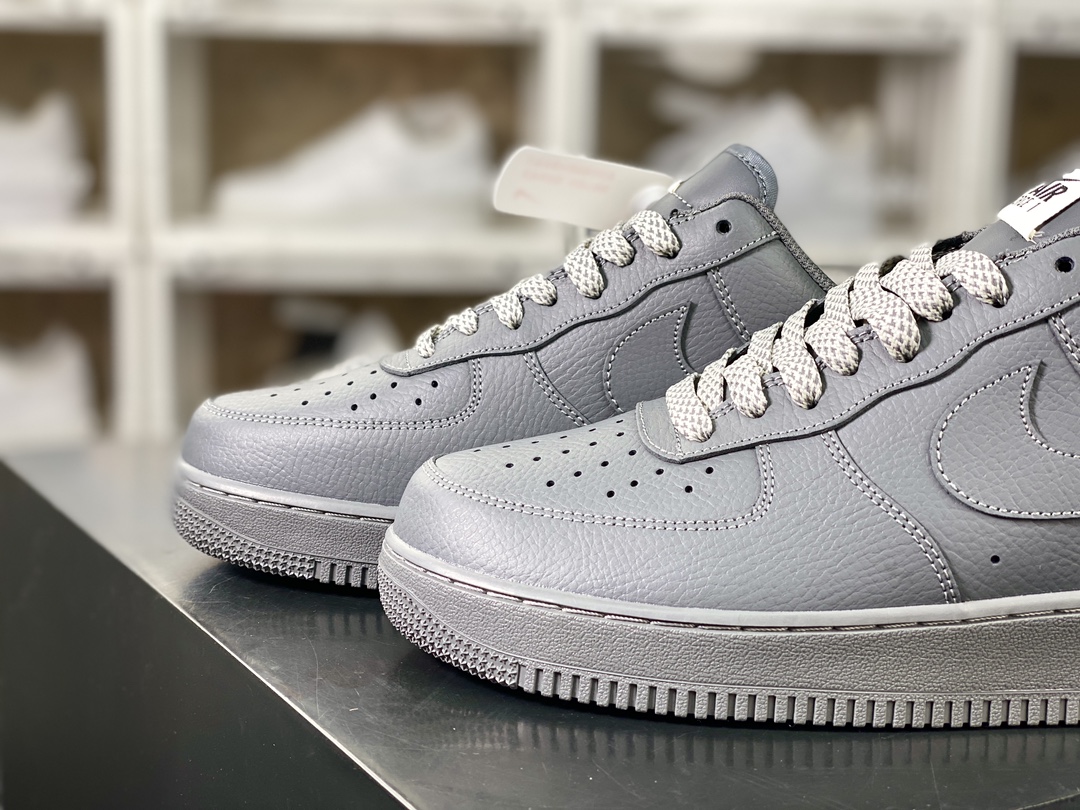 240 Air Force 1'07 Low 空军一号低帮经板鞋“皮革灰白”CZ6767-108