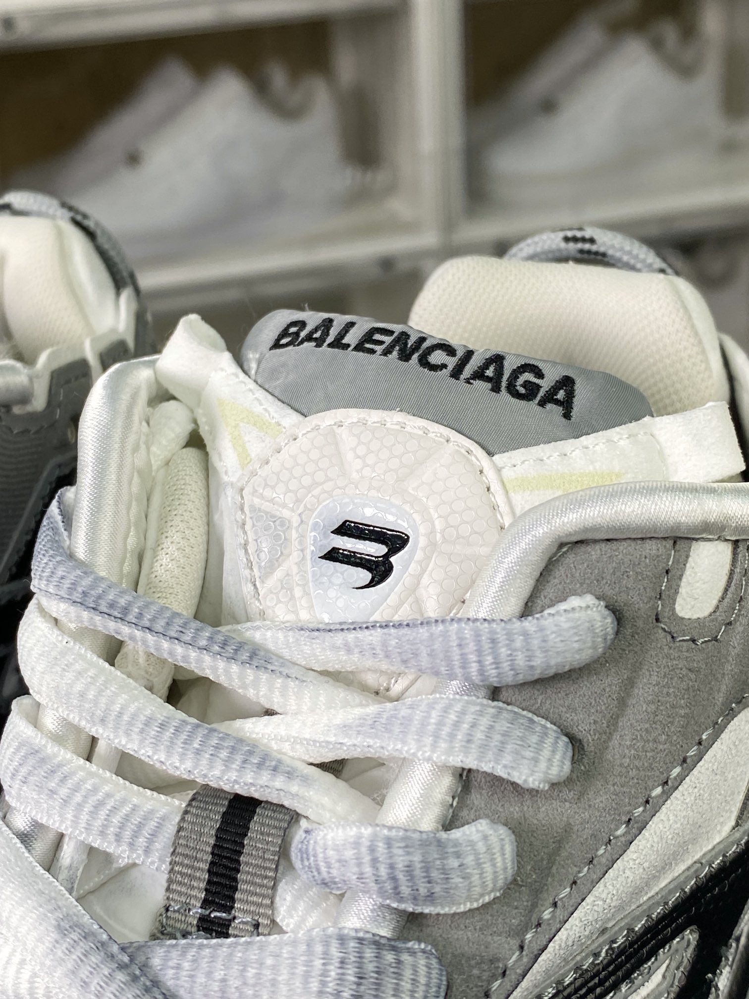 500 巴黎世家BALENCIAGA Runner Sneaker"White/Grey/Marble"2.0慢跑鞋“2.0解构破坏白黑大理石纹做旧”772774 W3RNY 2301