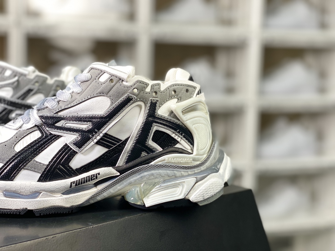 500 巴黎世家BALENCIAGA Runner Sneaker"White/Grey/Marble"2.0慢跑鞋“2.0解构破坏白黑大理石纹做旧”772774 W3RNY 2301