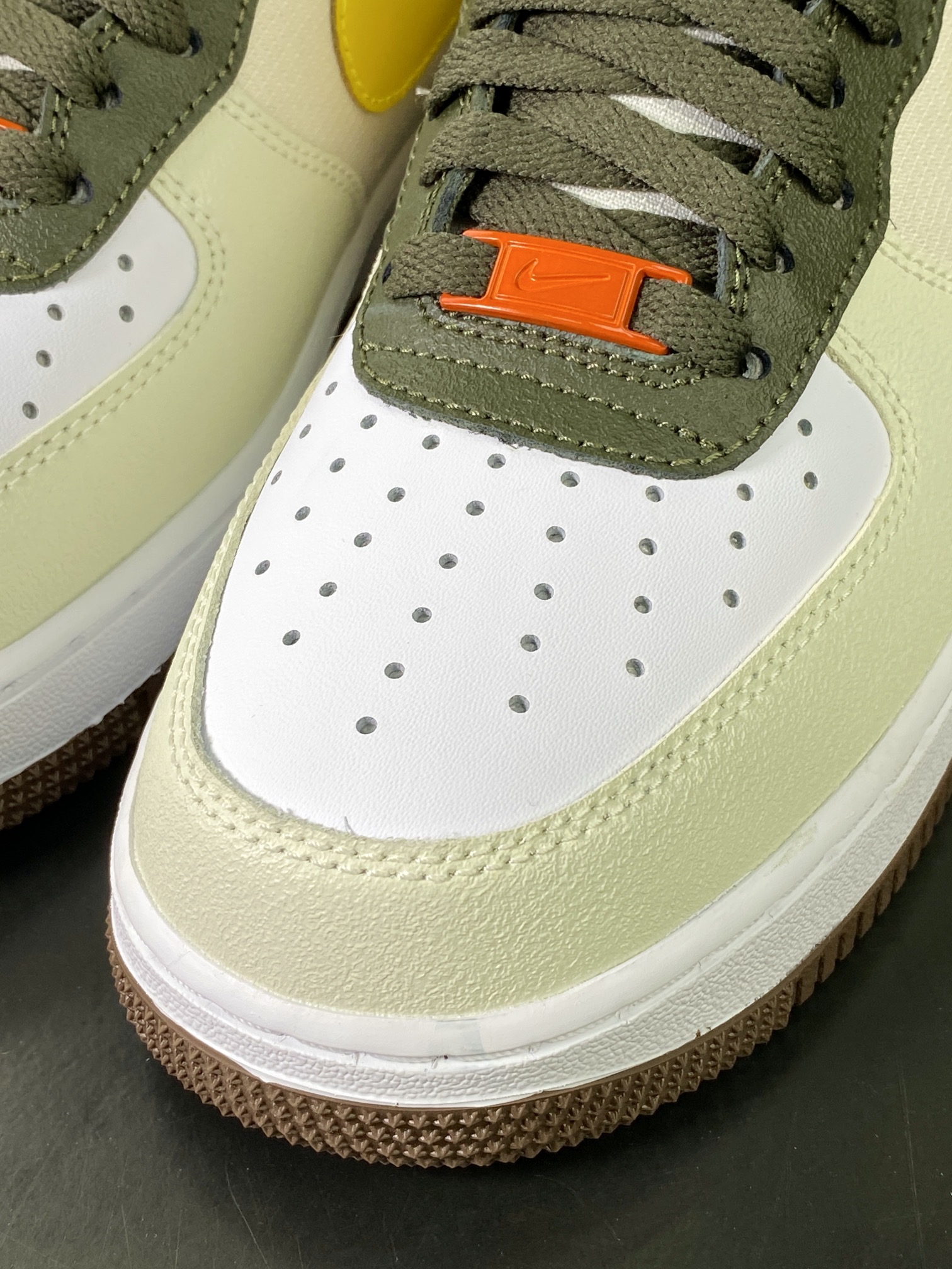 200 Air Force 1'07 Low 空军一号低帮经典百搭休闲运动板鞋“皮革芥末黄”FV3647-171