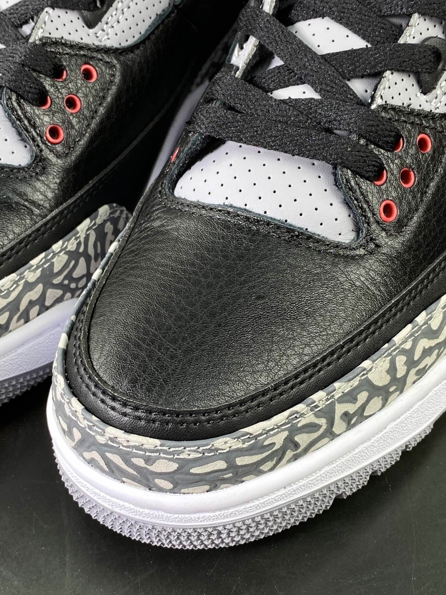 260 Air Jordan 3 Retro OG"Black Cement"迈克尔·乔丹AJ3代中帮篮球鞋“黑水泥爆裂纹”854262-001