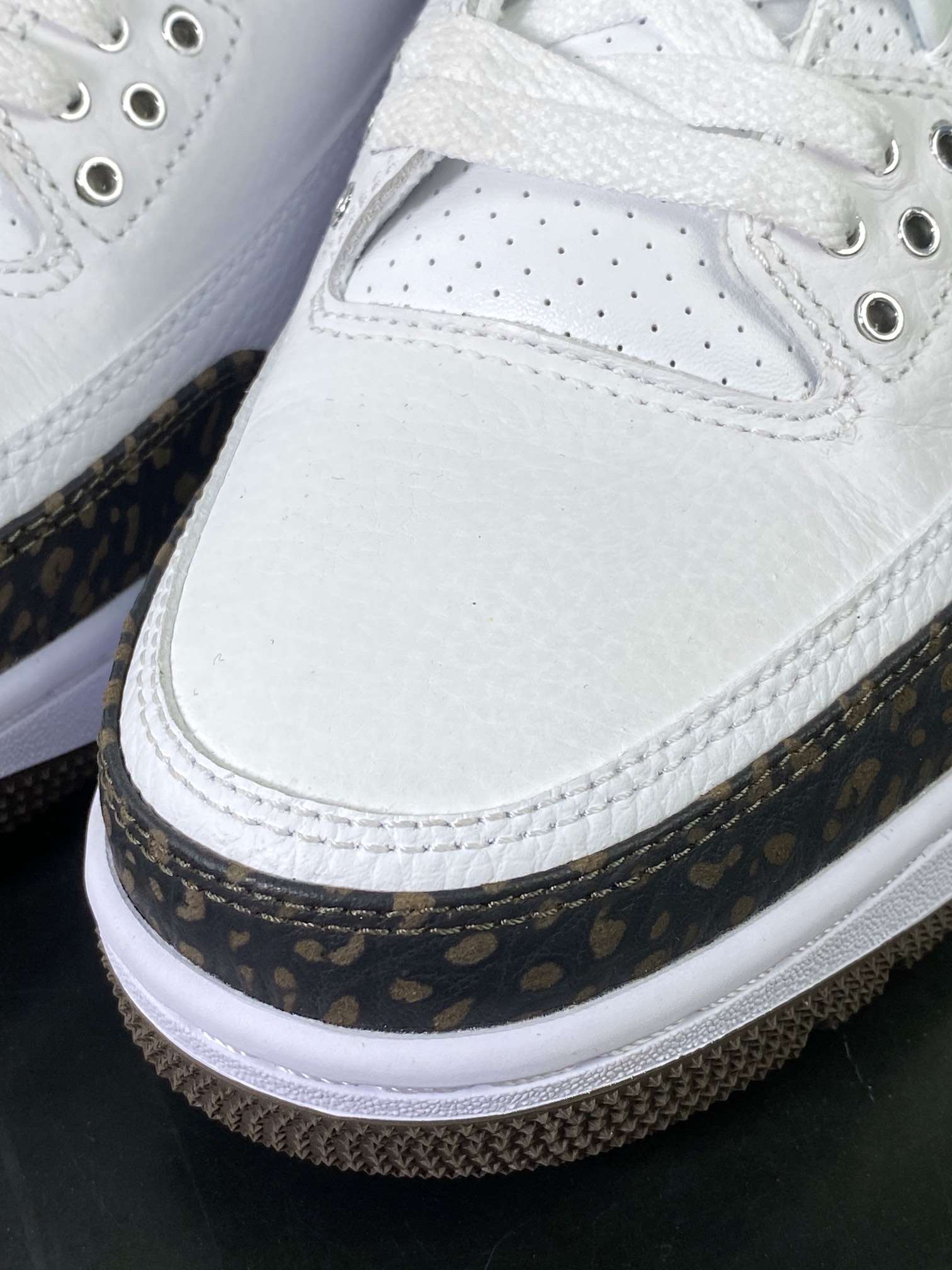 260 Nike Air Jordan 3 Retro"Mocha"迈克尔·乔丹AJ3代中帮篮球鞋“黑白棕摩卡咖啡”136064-122