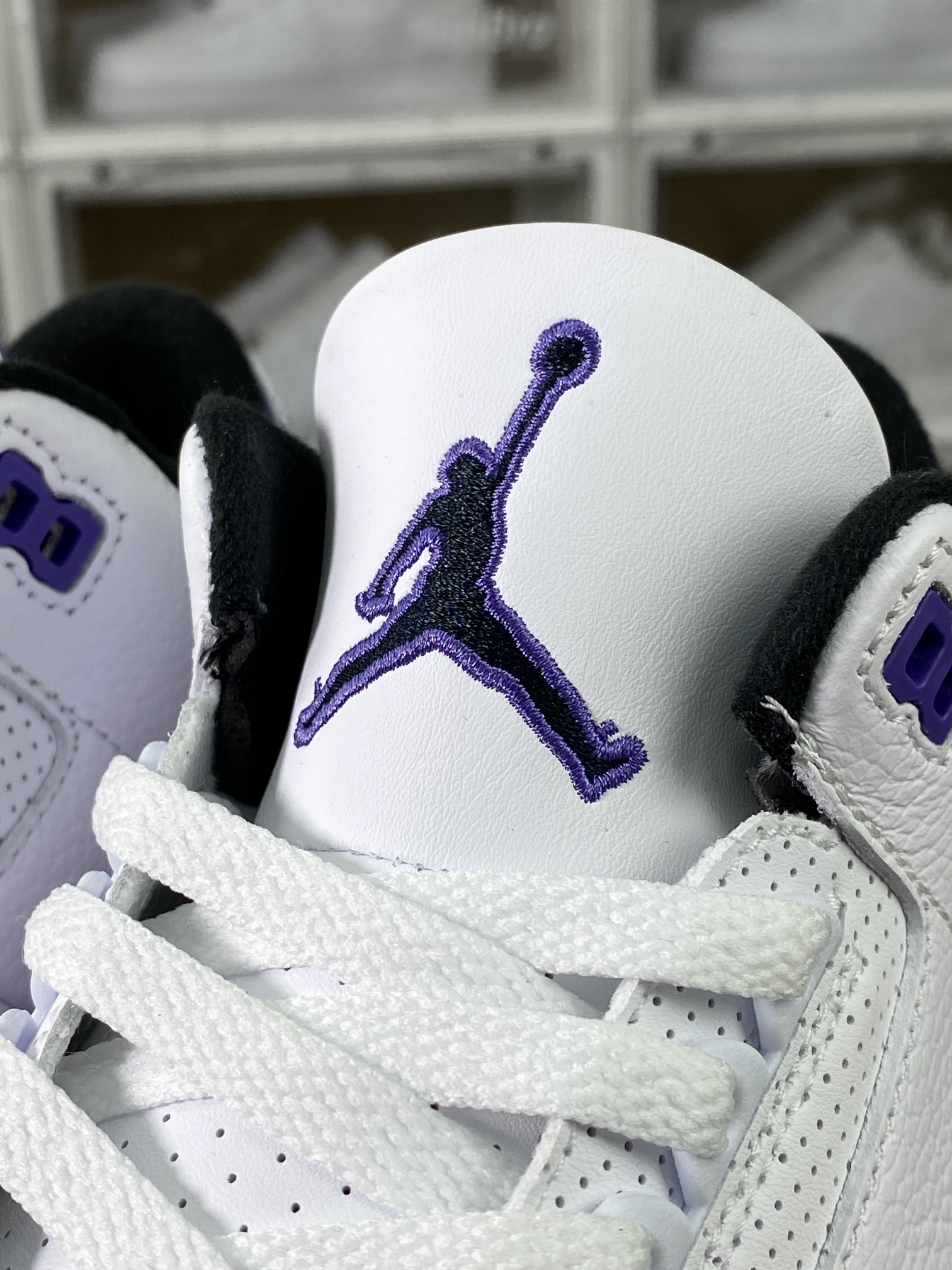 260  Air Jordan 3"Dark Iris"迈克尔·乔丹AJ3代中帮篮球鞋“白葡萄紫水泥爆裂纹”CT8532-105