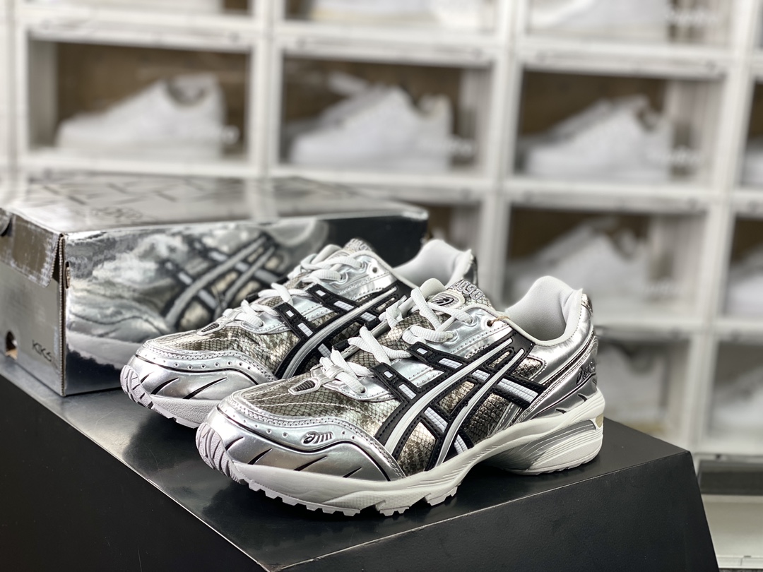 200 KIKS x 【Asics】 GEL-1090 Blade”Gray Silver”系列低帮跑步鞋“液态银黑脊游蛇纹”1203A214-020