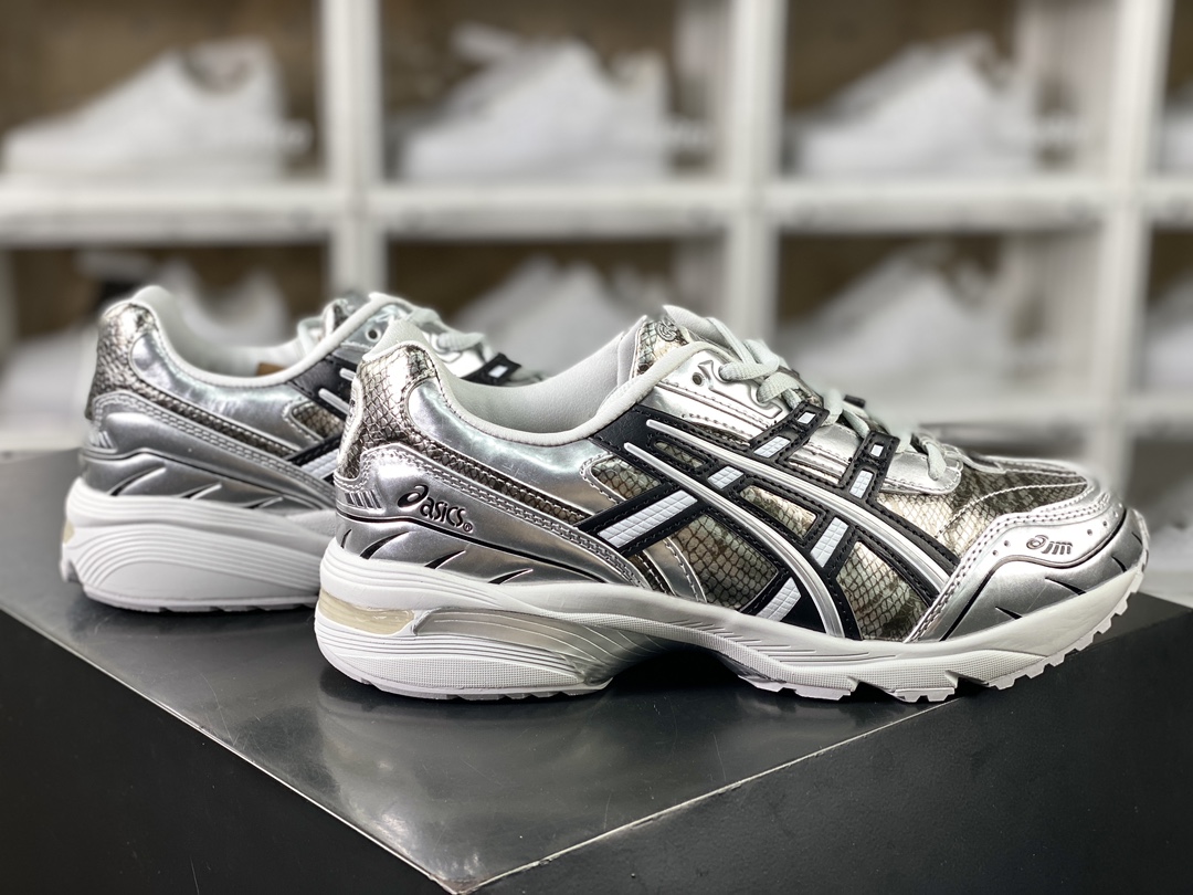 200 KIKS x 【Asics】 GEL-1090 Blade”Gray Silver”系列低帮跑步鞋“液态银黑脊游蛇纹”1203A214-020