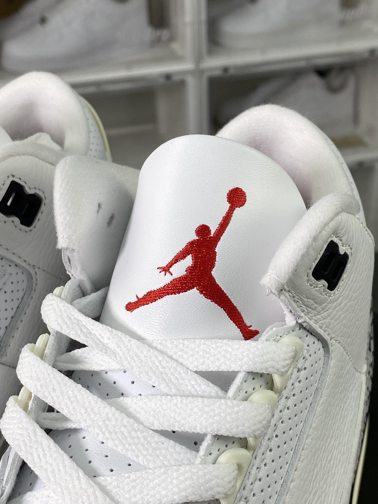 260  Air Jordan 3 Retro"White Cement Reimagined"迈克尔·乔丹AJ3代中帮篮球鞋“白水泥爆裂纹氧化黄”DN3707-100