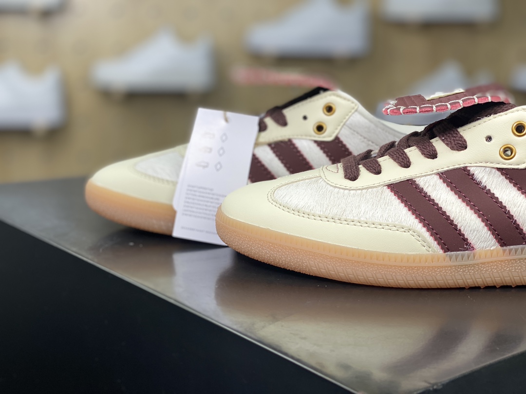 200 Adidas Originals Samba Classic”Pony Tonal”桑巴舞系列板鞋“联名米白酒红马毛生胶底”IE0586