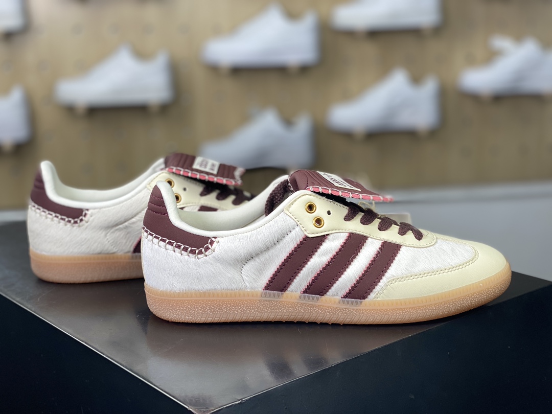 200 Adidas Originals Samba Classic”Pony Tonal”桑巴舞系列板鞋“联名米白酒红马毛生胶底”IE0586