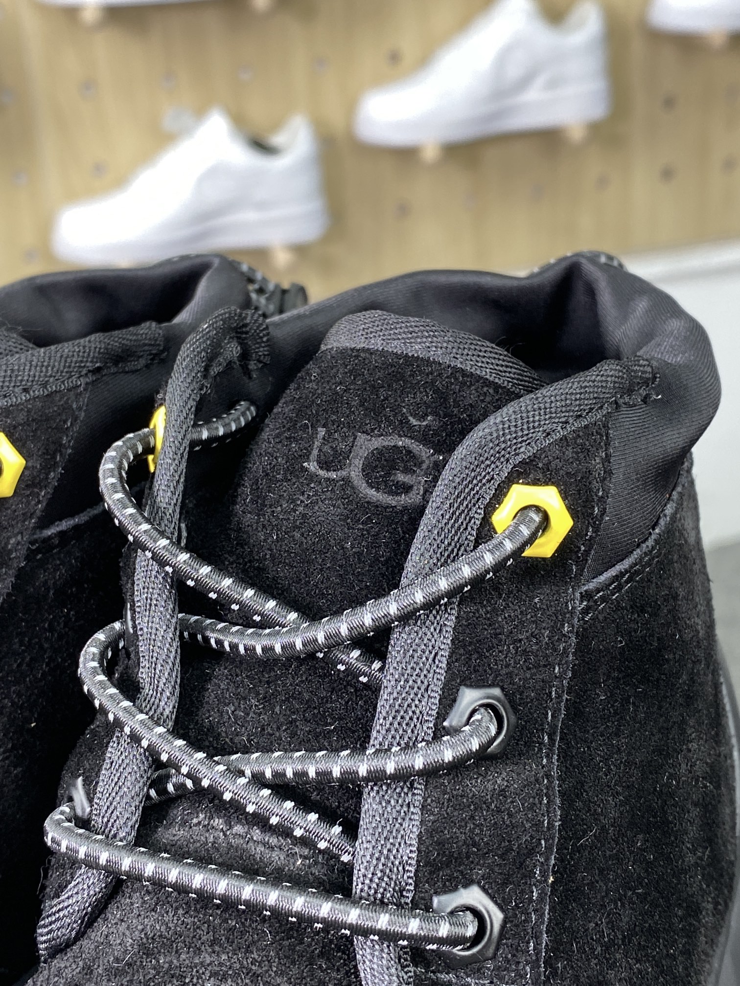 UGG M Neumel Weather Hybrid Neumel waterproof hybrid series mid-cut thick-soled lightweight casual sports workwear kangaroo boots ”velvet black shiny black bottom” 1143991-BBLC