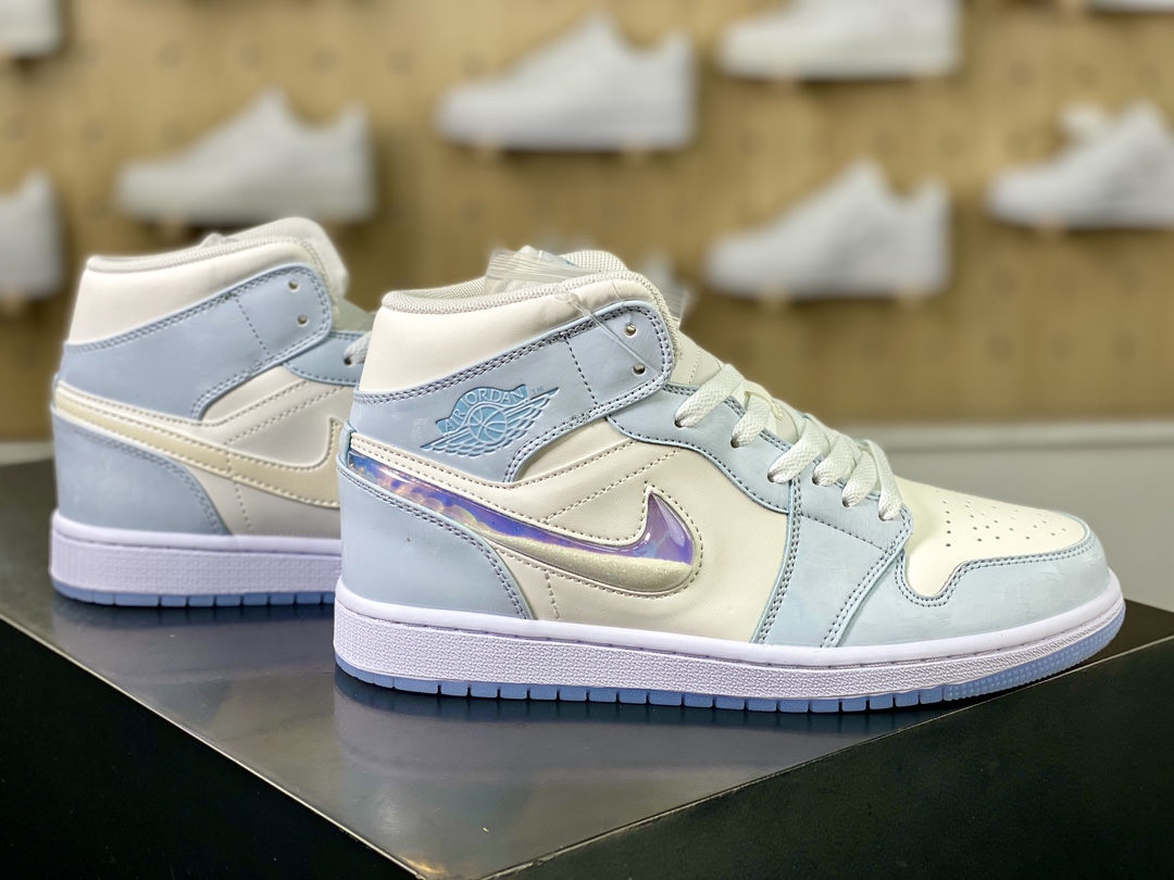 240 耐克Nike Wmns Air Jordan 1 Mid SE"Glitter Swoosh"AJ1乔丹一代篮球鞋“白蓝冰雪奇缘星空流沙”FQ9117-400