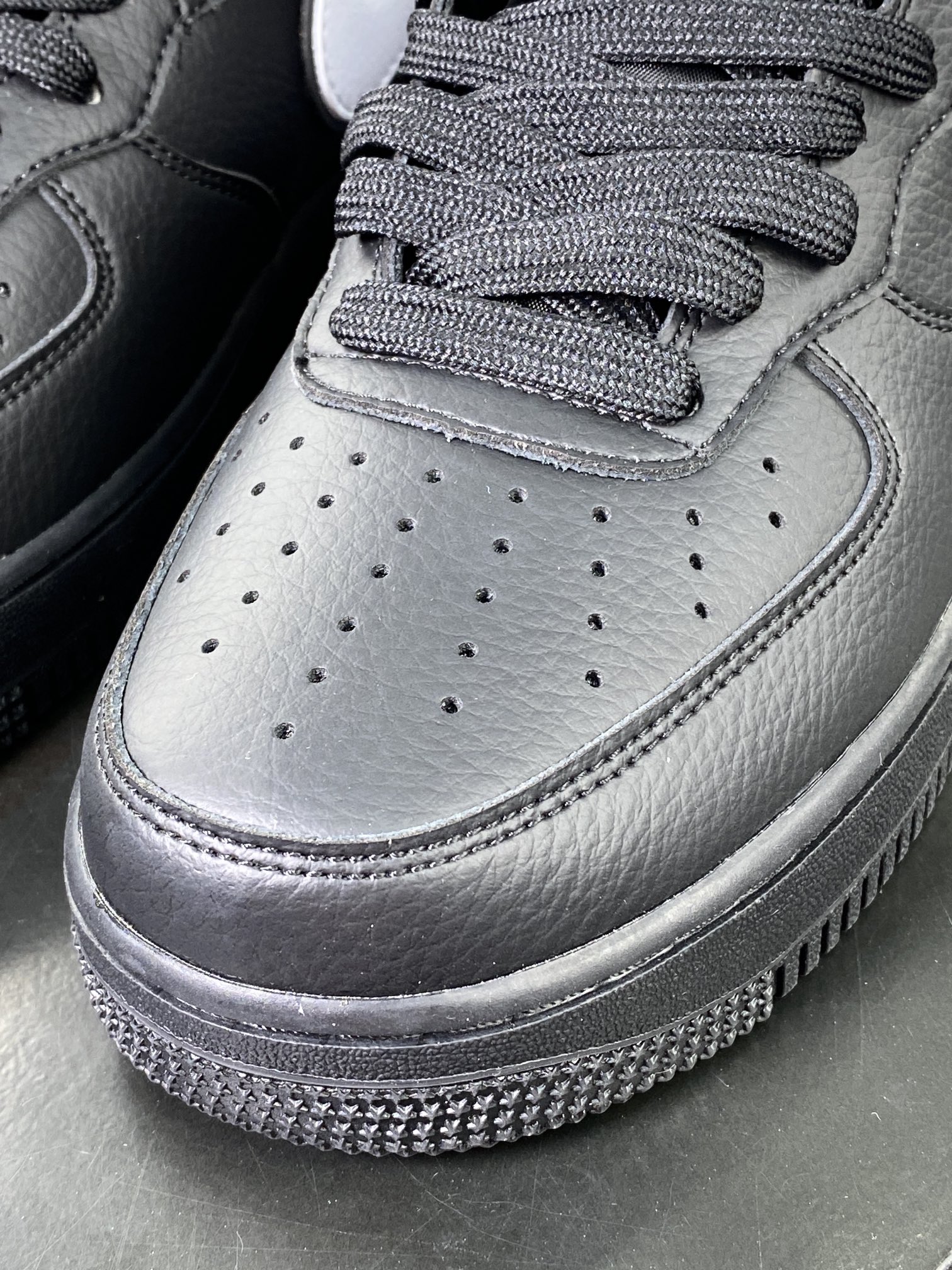 Nike Air Force 1'07 Mid”Black/White” Air Force One classic sports sneakers ”Leather Black and White Hook” HK5622-955