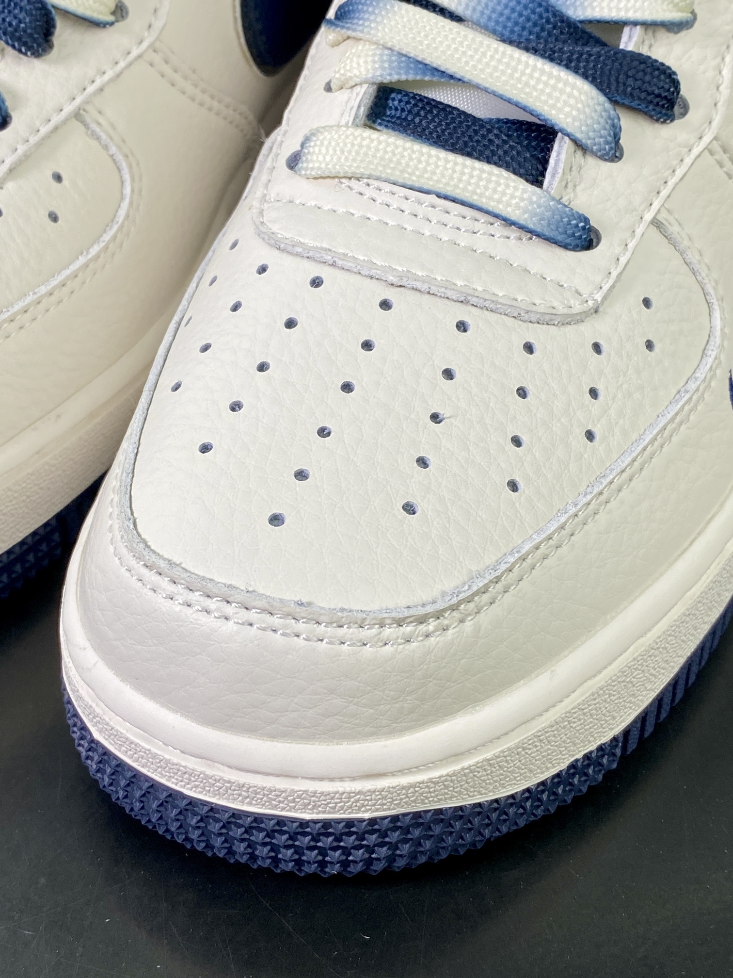 Fat Joe x Nike Air Force 1 Low ”Terror Squad” Air Force One classic low-top sneakers ”Splicing off-white and navy blue TS embroidery” IO5636-999