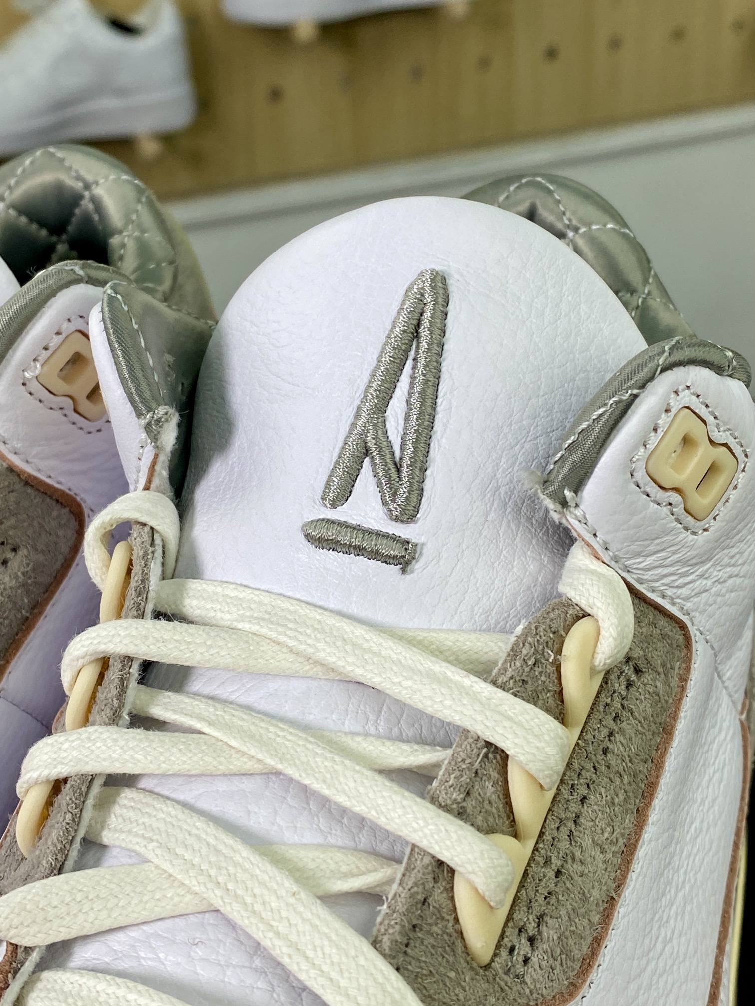 420 Air Jordan 3 Retro SP"Raised By Women"迈克尔·乔丹AJ3代中帮篮球鞋“米白灰联名”DH3434-110