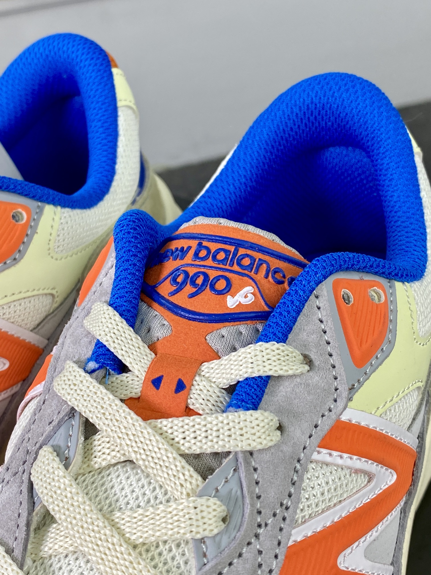 260 New Balance in USA M990V6"Madison Square Garden"六代系列美产血统跑步鞋“联名尼克斯米灰蓝橙”U990KN6