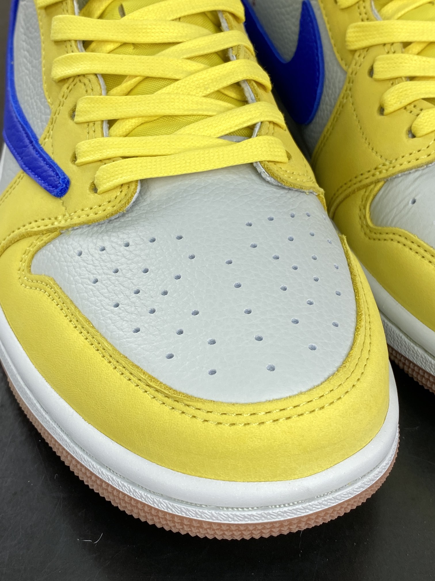 380 Travis Scott x Nike Air Jordan 1 Low OG”Canary”AJ1乔丹一代经典低帮篮球鞋“TS联名蓝尼黄白黑倒钩8.0”DZ4137-700