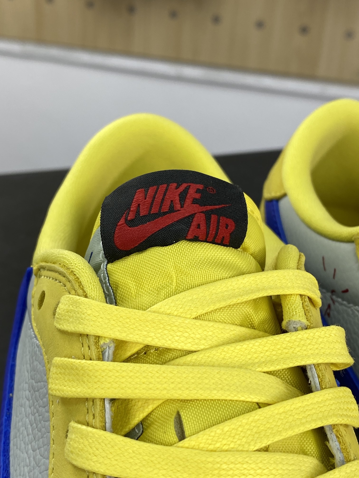 380 Travis Scott x Nike Air Jordan 1 Low OG”Canary”AJ1乔丹一代经典低帮篮球鞋“TS联名蓝尼黄白黑倒钩8.0”DZ4137-700