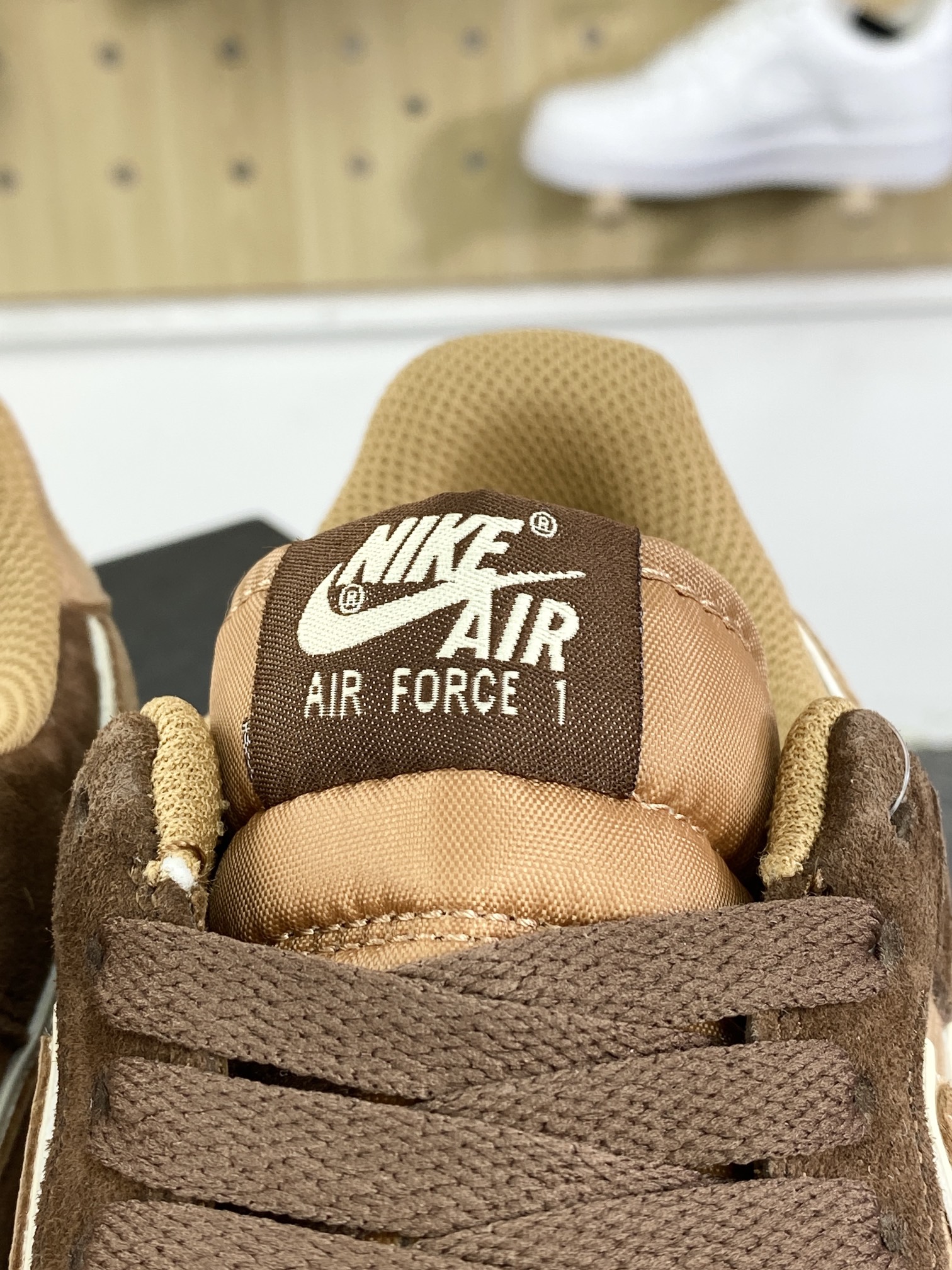 260 Air Force 1'07 Low Retro SP 空军一号系列低帮板鞋“麂皮可可咖啡棕”XT7138-106