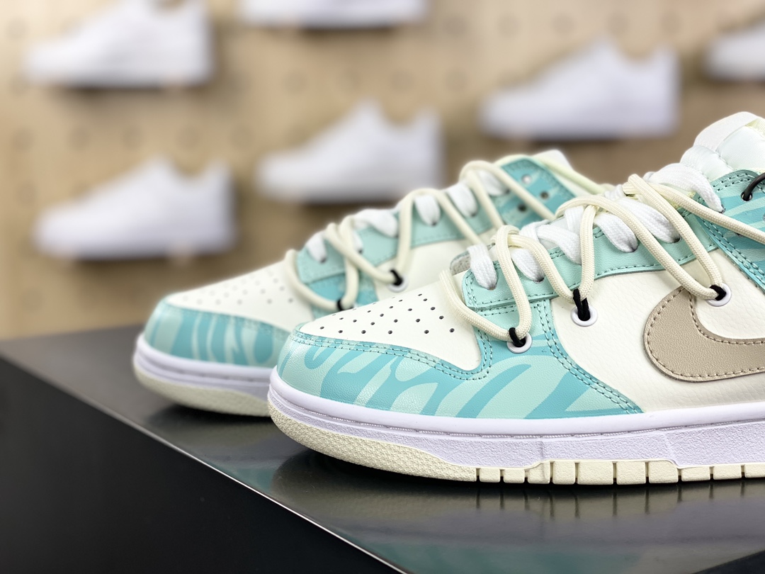 300 耐克Nike SB Dunk Low Lot"Beige/Mint/Coconut Tree"扣篮板鞋“蒂芙尼绿四叶草绑绳”DJ6188-100