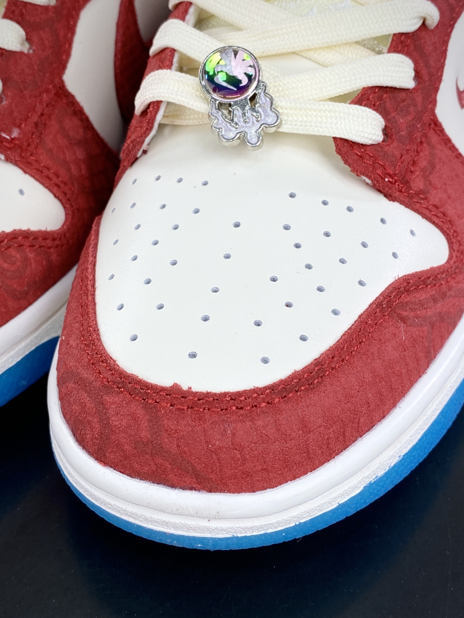 240 耐克Nike SB Dunk Low LX"Year of the Dragon"扣篮板鞋“龙年米白红”FZ5065-111