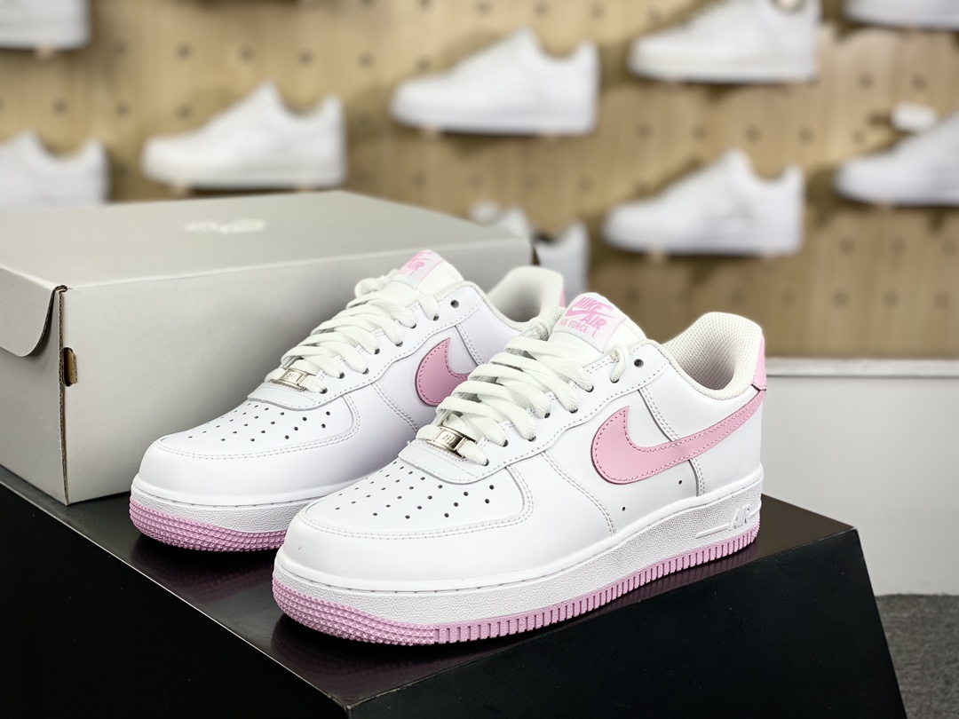 200 耐克Nike Air Force 1’07 Low”Bubblegum”空军一号系列板鞋“白泡泡糖浅粉钩子”FJ4146-101