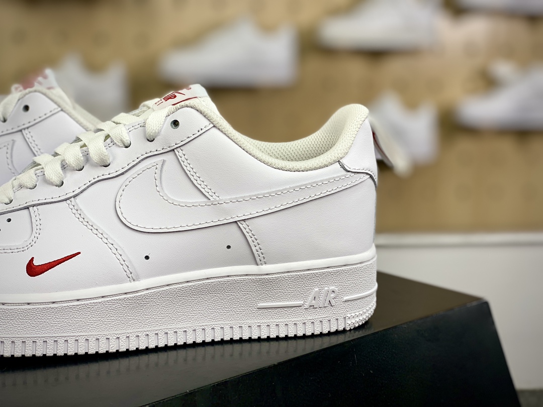 200 耐克Nike Air Force 1’07 Low LV8”White Red”空军一号板鞋“皮革白红小钩提环”FZ7187-100