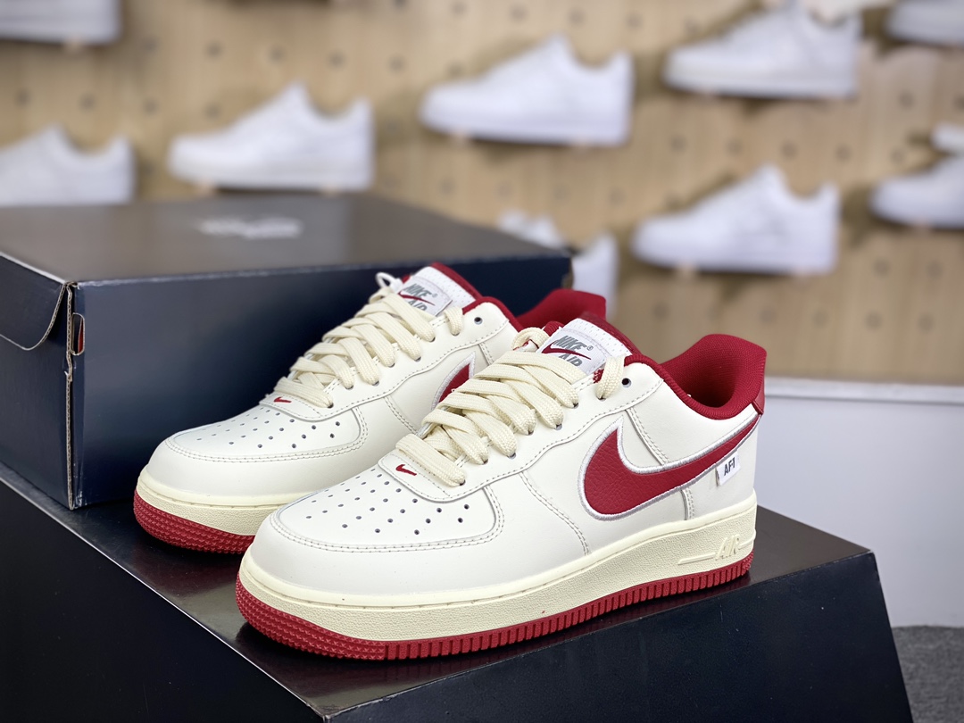 200 耐克Nike Air Force 1’07 Low”White University Red”空军一号板鞋“皮革白大学红电绣钩子”FV0392-101