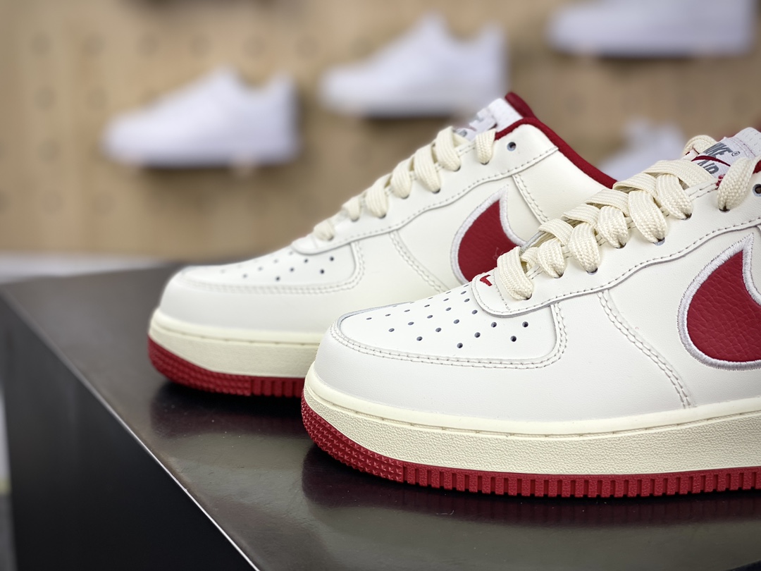 200 耐克Nike Air Force 1’07 Low”White University Red”空军一号板鞋“皮革白大学红电绣钩子”FV0392-101