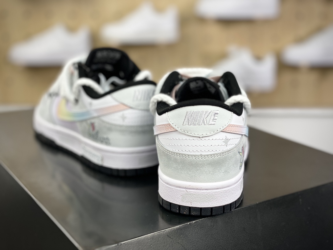 300 耐克Nike SB Dunk Low Lot”Starry Dawn”扣篮系列低帮休闲板鞋“白灰达芬奇星黎闪翼绑绳”CW1590-100