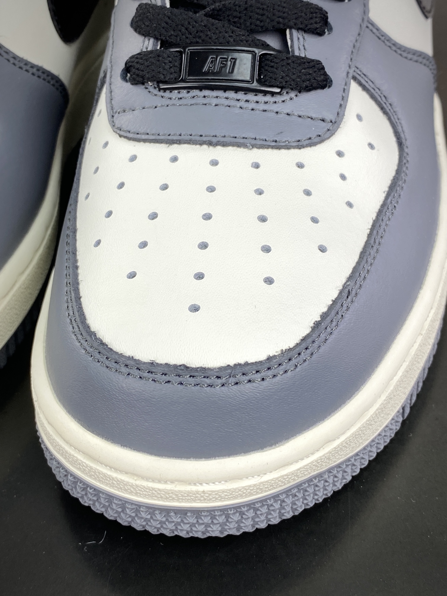 200 耐克Nike By You Air Force 1'07 Low Retro SP空军一号板鞋“拼接米白水泥灰黑”DD7798-216